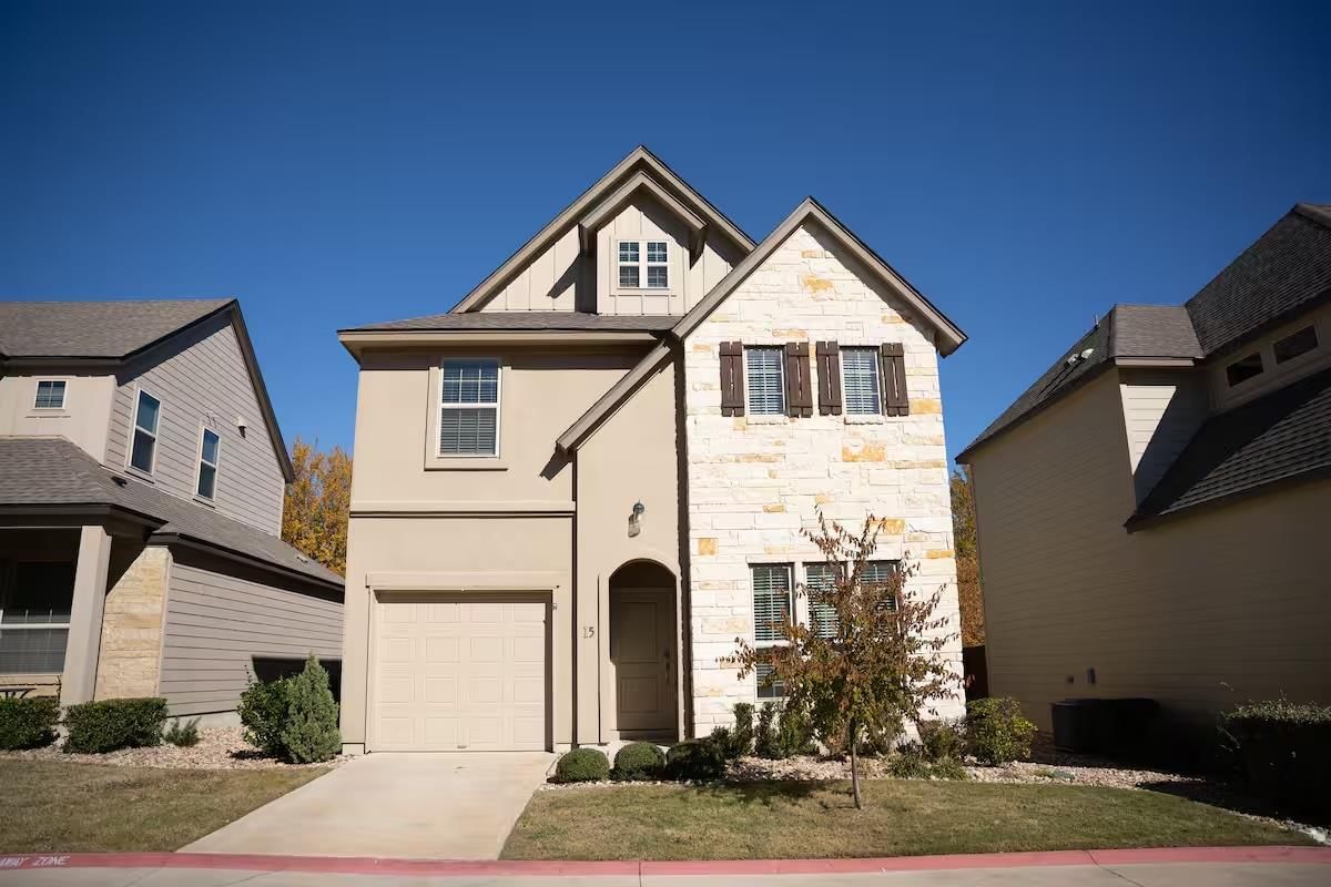 13501 Metric BLVD #15 - Photo 1