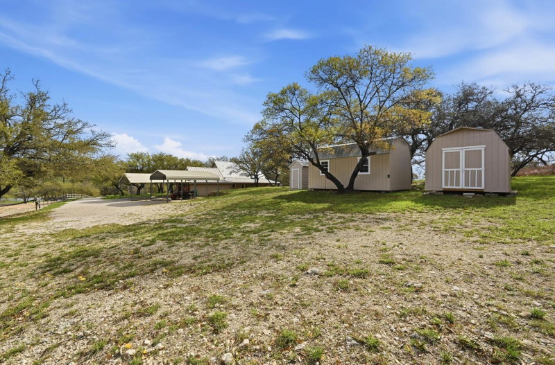 Property photo 35