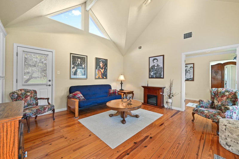 Property photo 38