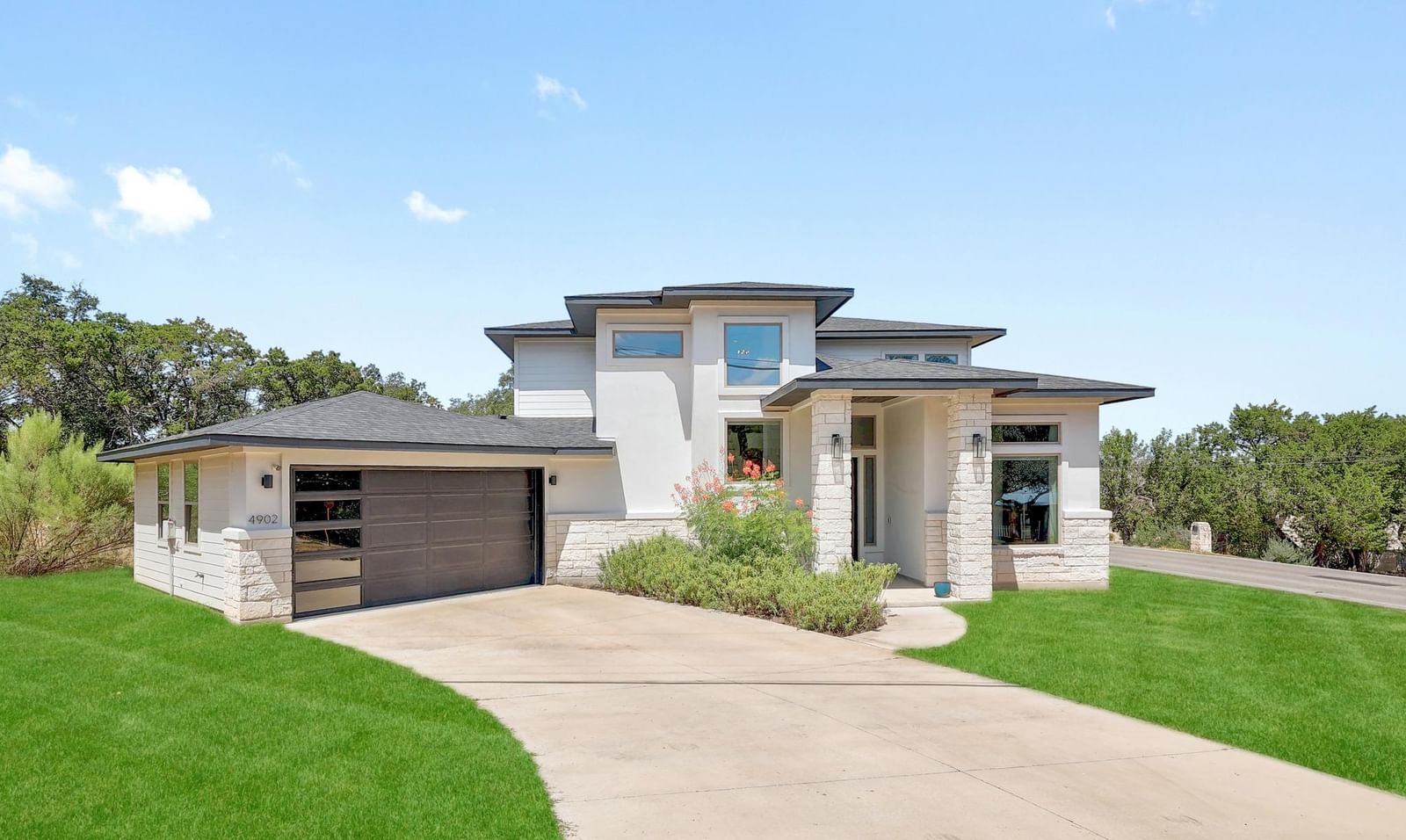 4902 Country Club DR - Photo 1