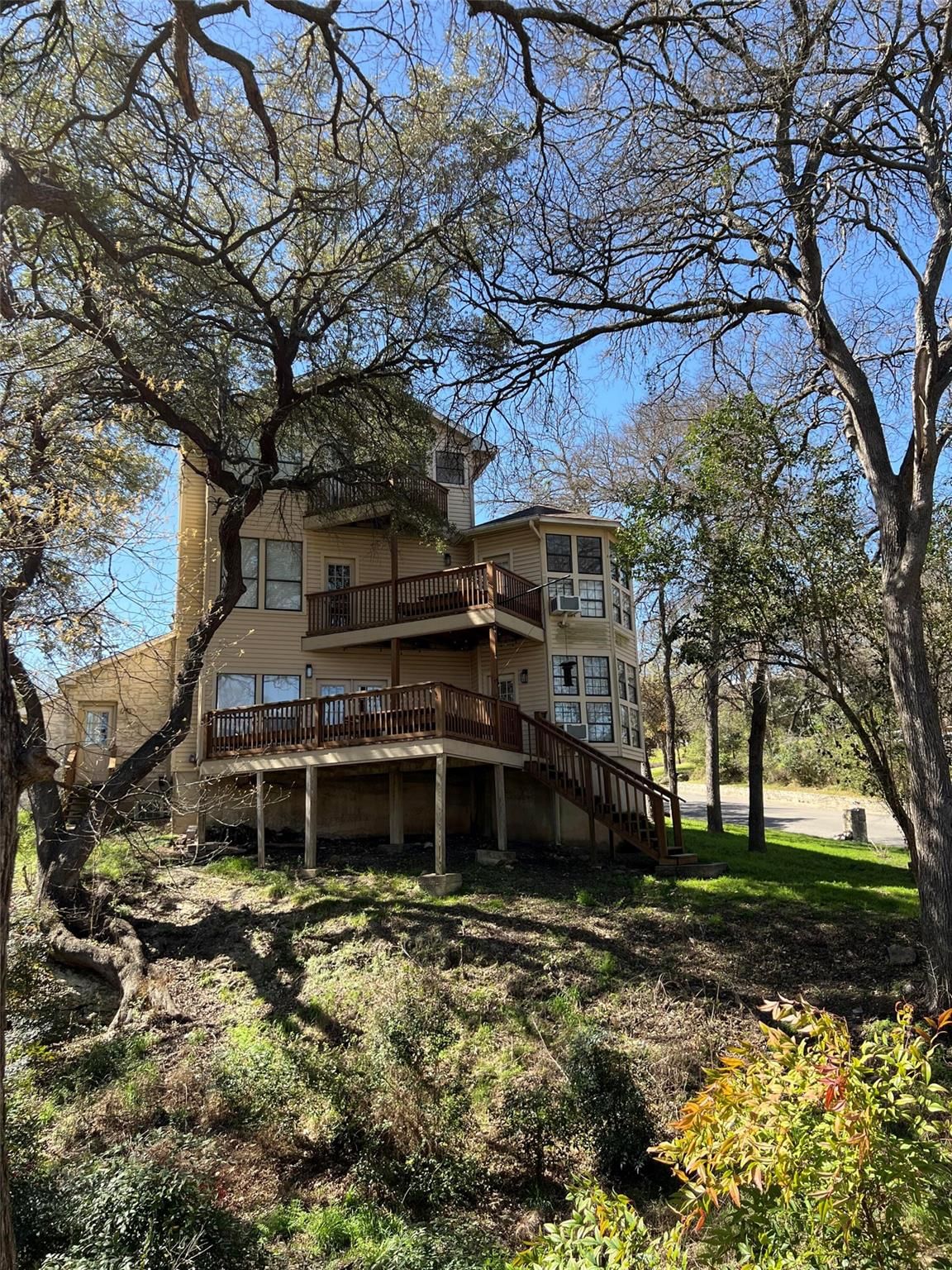 501 Westbrook DR - Photo 1
