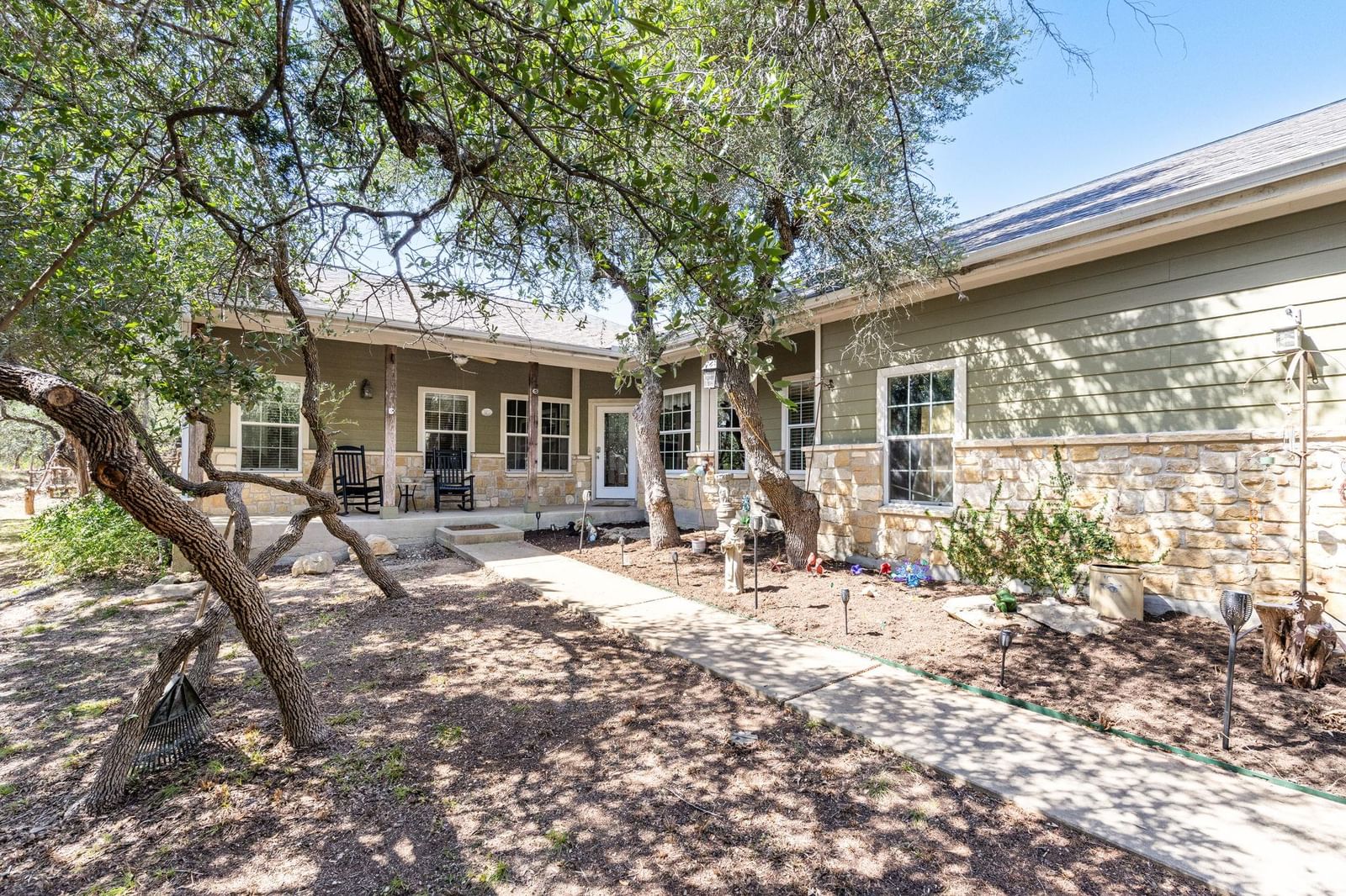 204 Deer Creek CIR, Dripping Springs, TX, 78620