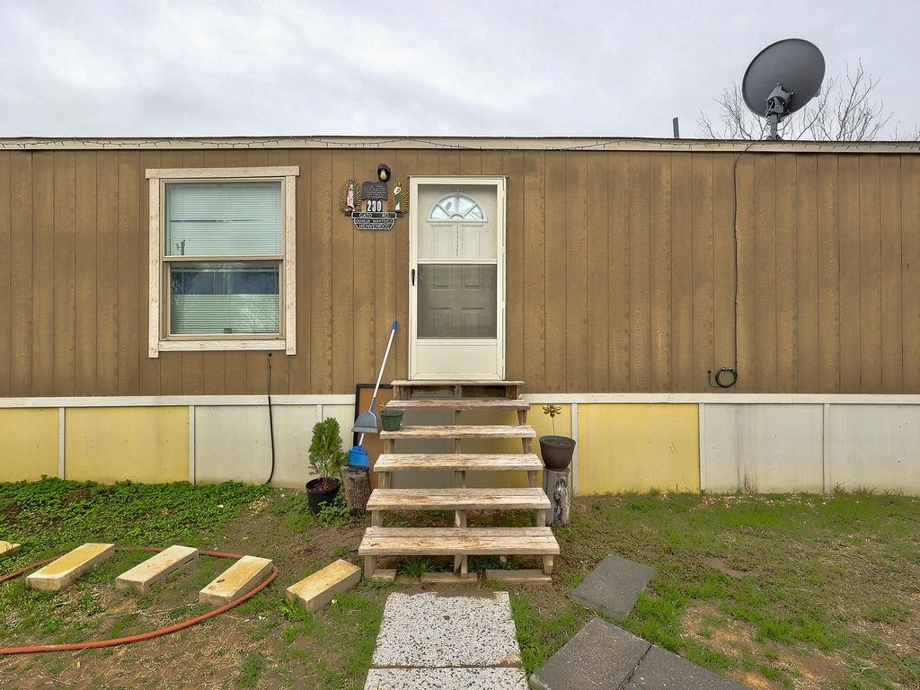 230 Gato RD - Photo 1