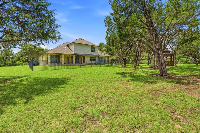 Property photo 35