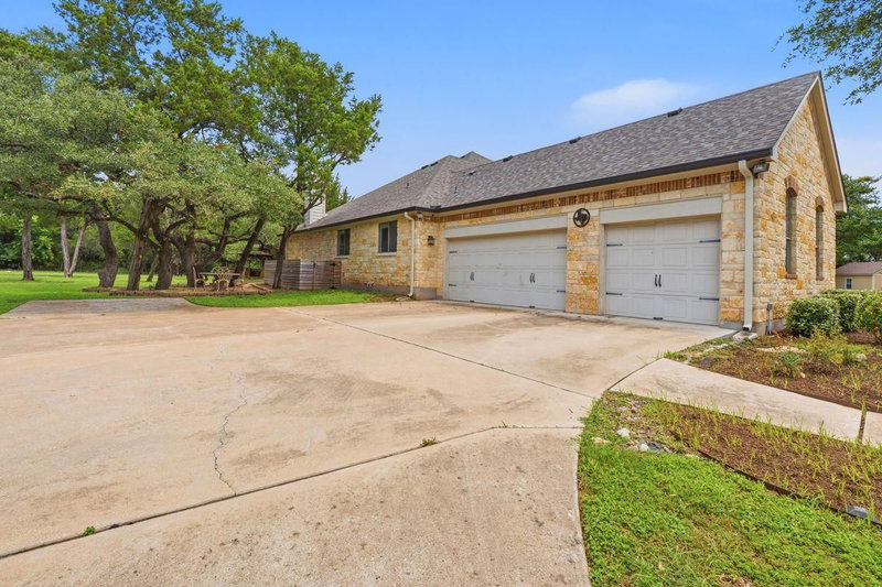 Property photo 37