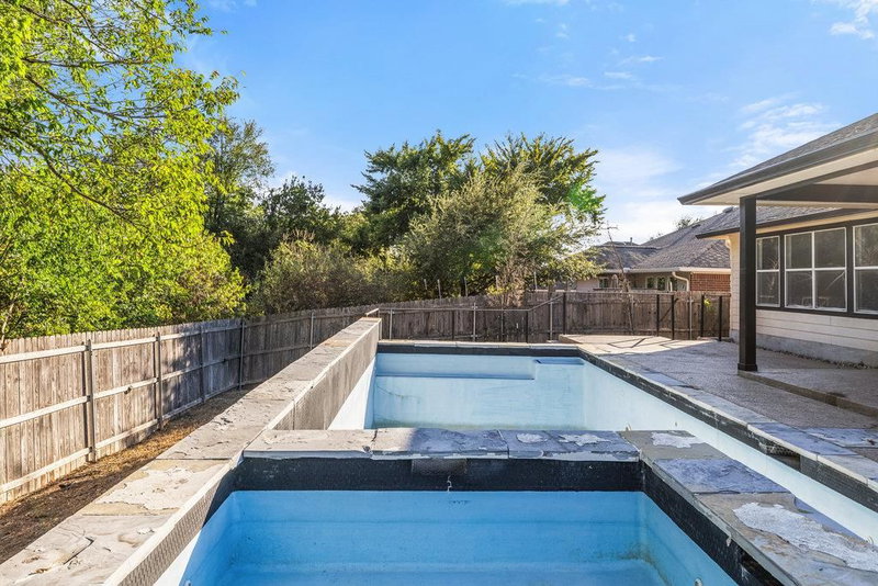 Property photo 37