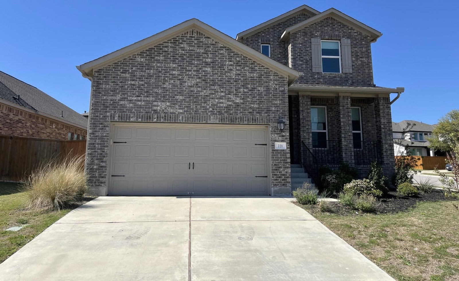 221 Green Knoll LN - Photo 1