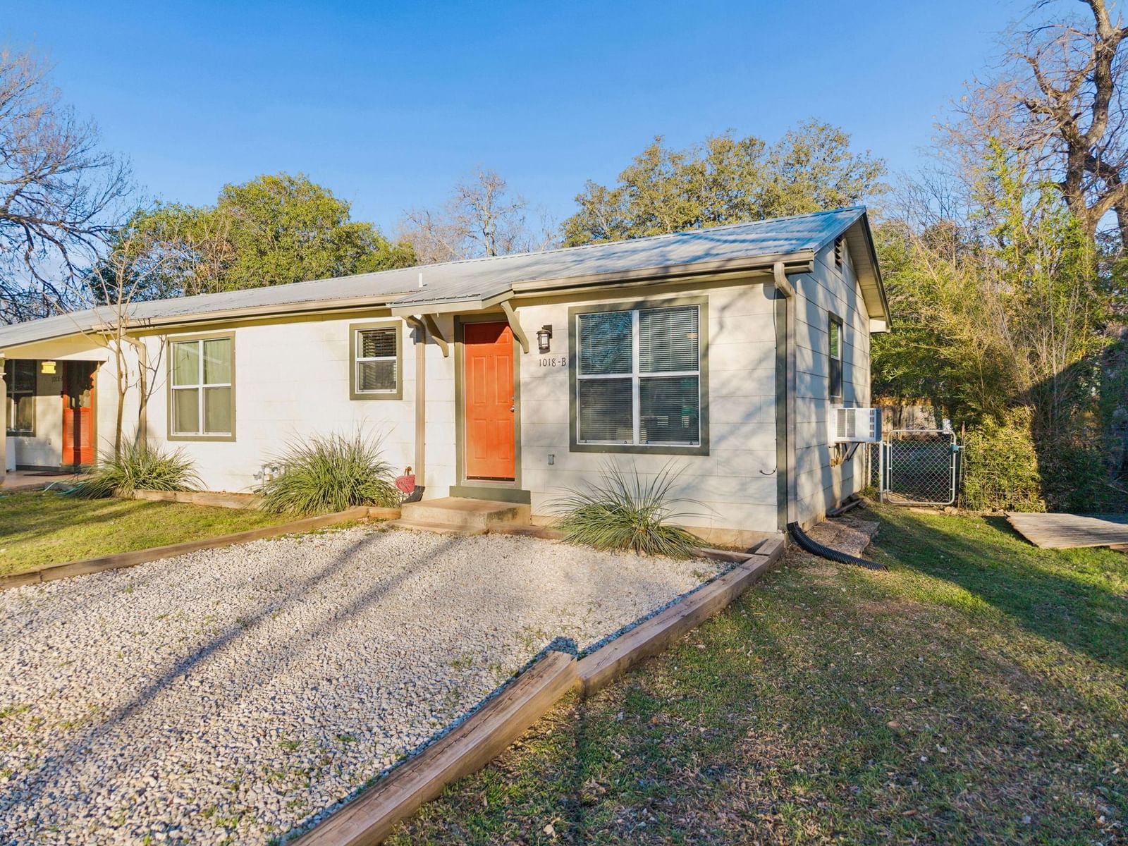 1018 Mead ST - Photo 1