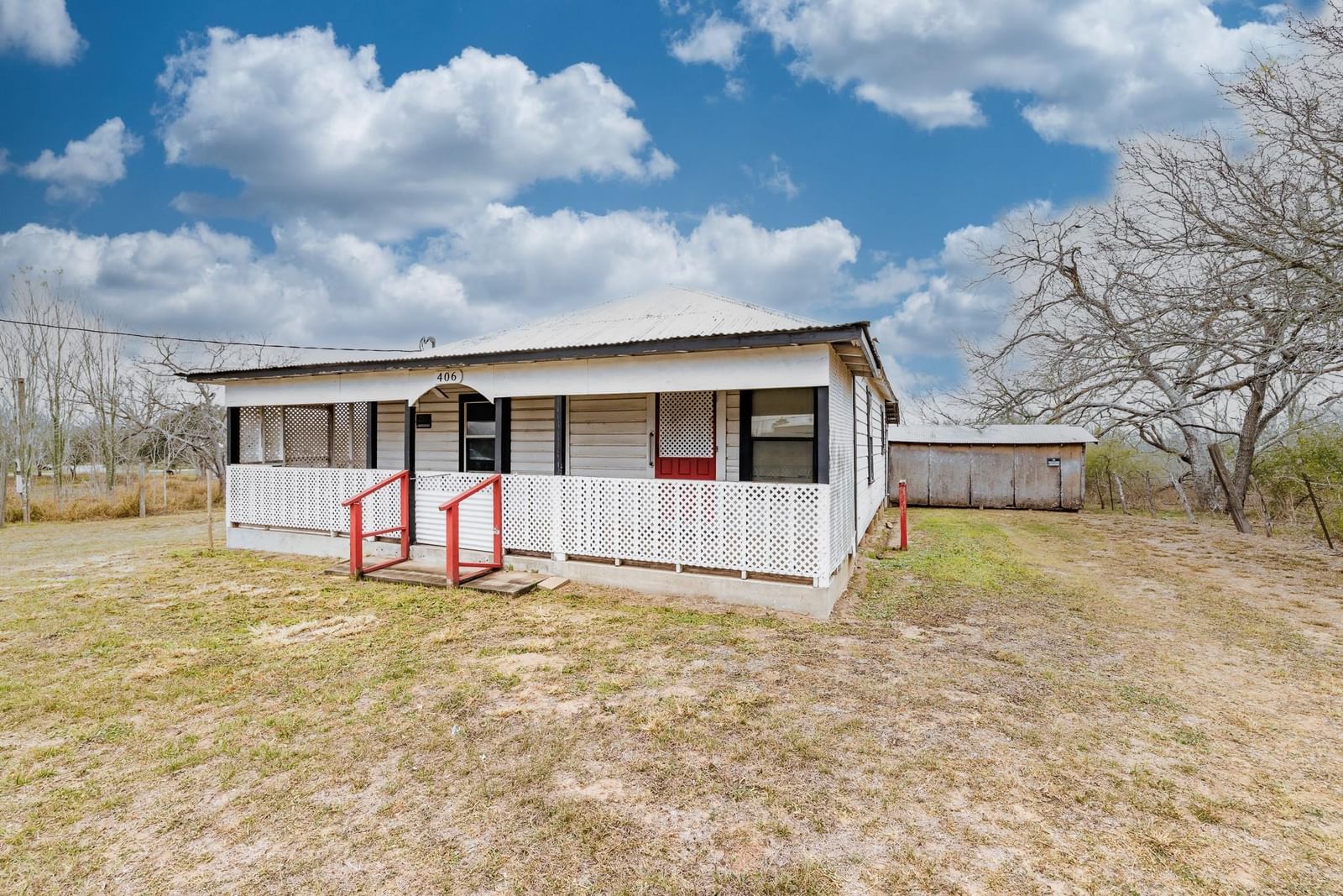 406 Carpenter ST - Photo 1