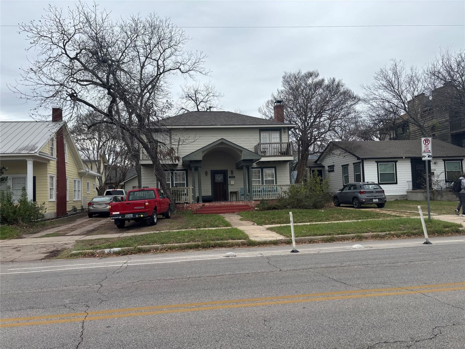 3502 Speedway - Photo 1