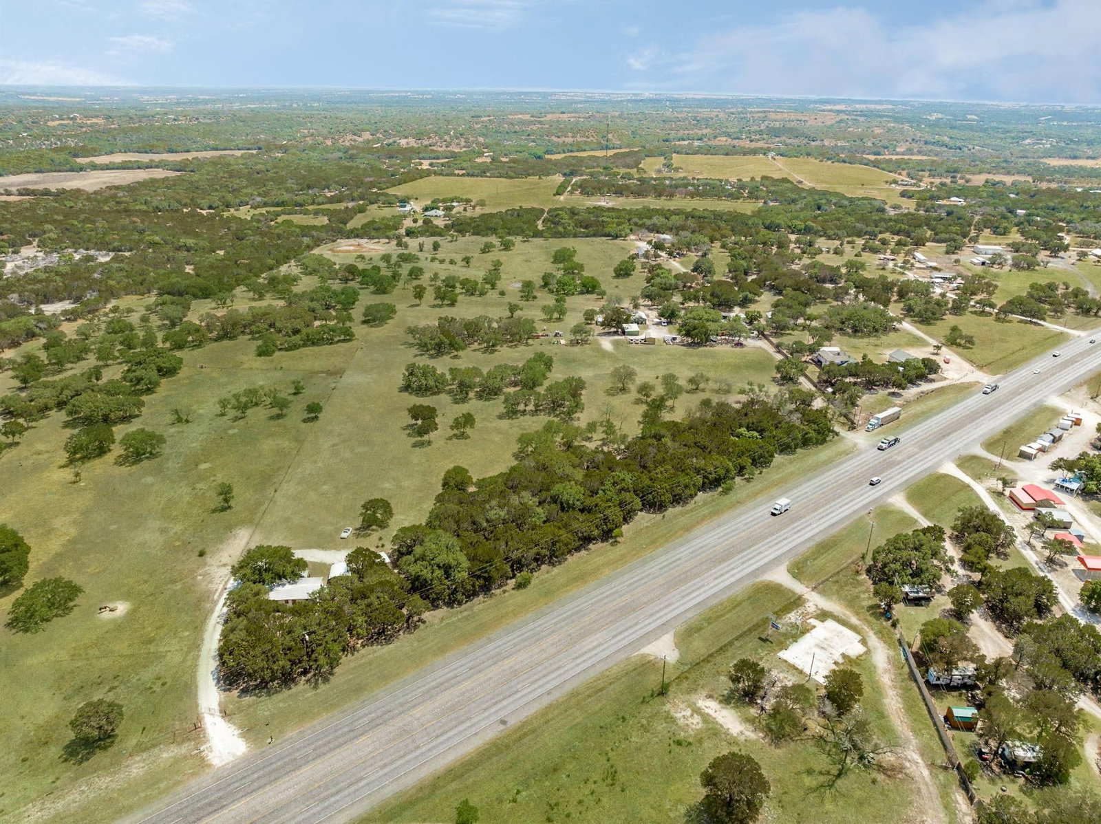 8270 US Highway 190 - Photo 1