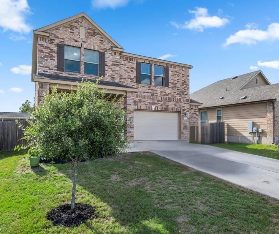 239 Crimson LN - Photo 1