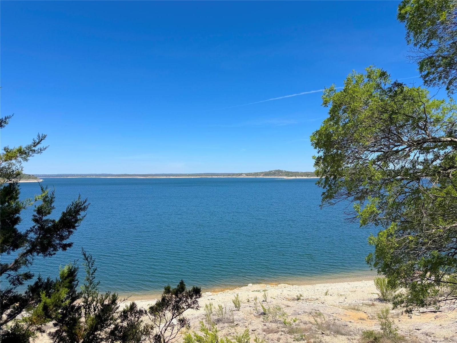 1345 Larson DR - Photo 1