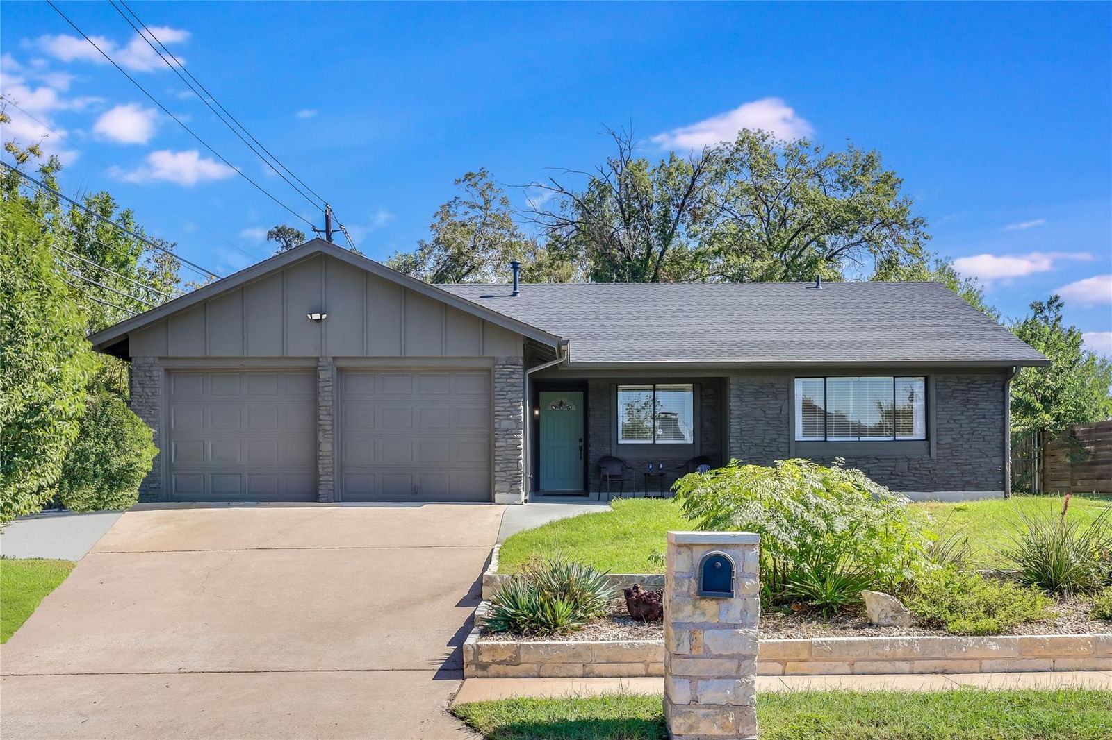 7001 Watchwood DR - Photo 1