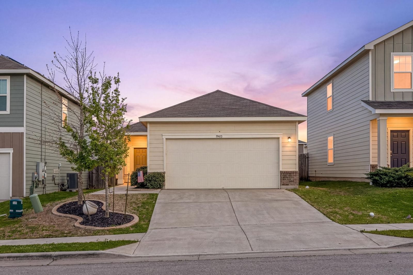 19415 Caymus DR - Photo 1