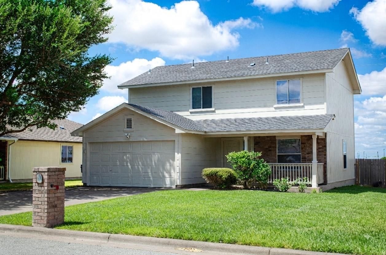 2805 Tyler LN - Photo 1