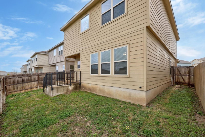 Property photo 31