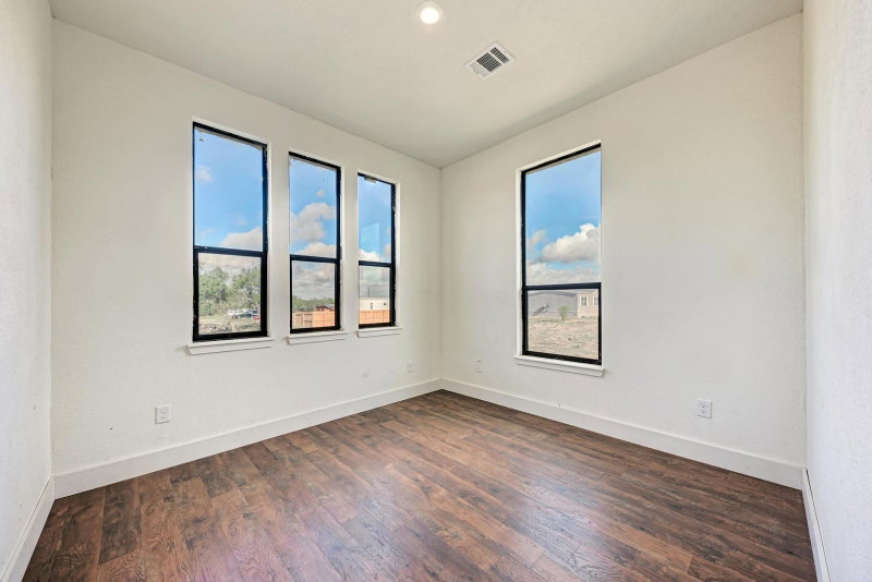 Property photo 32