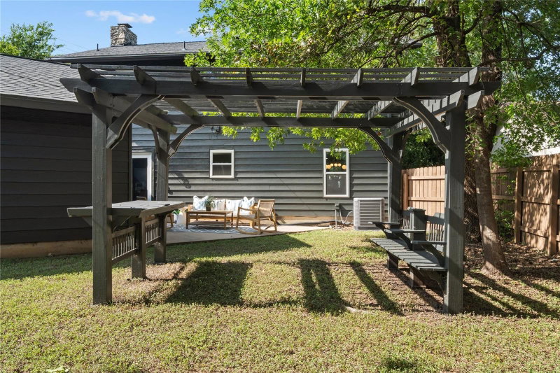 Property photo 33