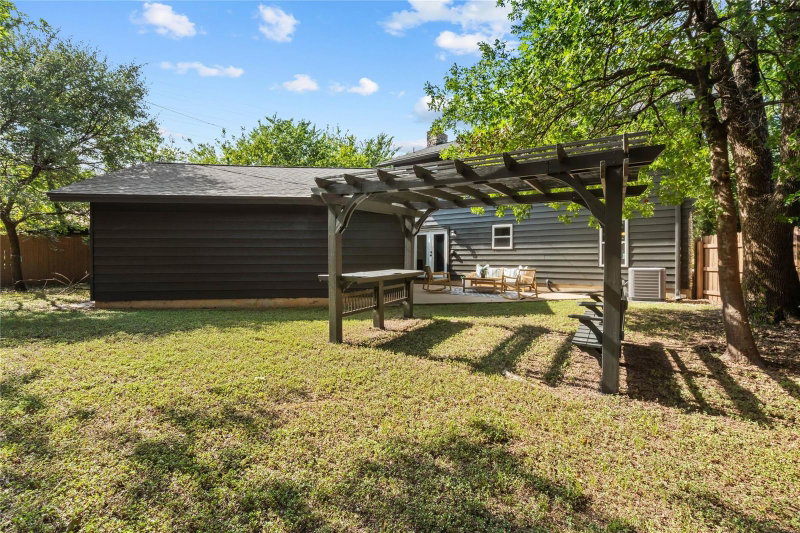 Property photo 35