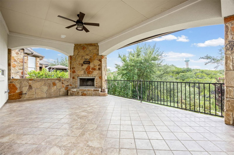 Property photo 28