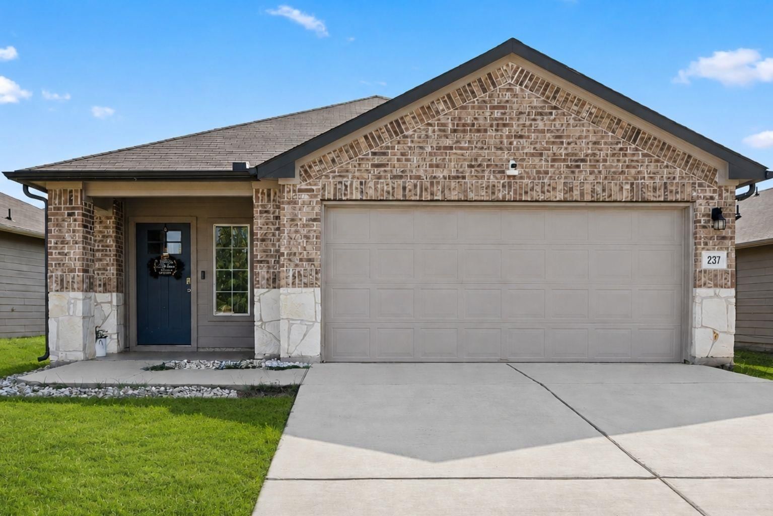 237 Spider Lily DR - Photo 1