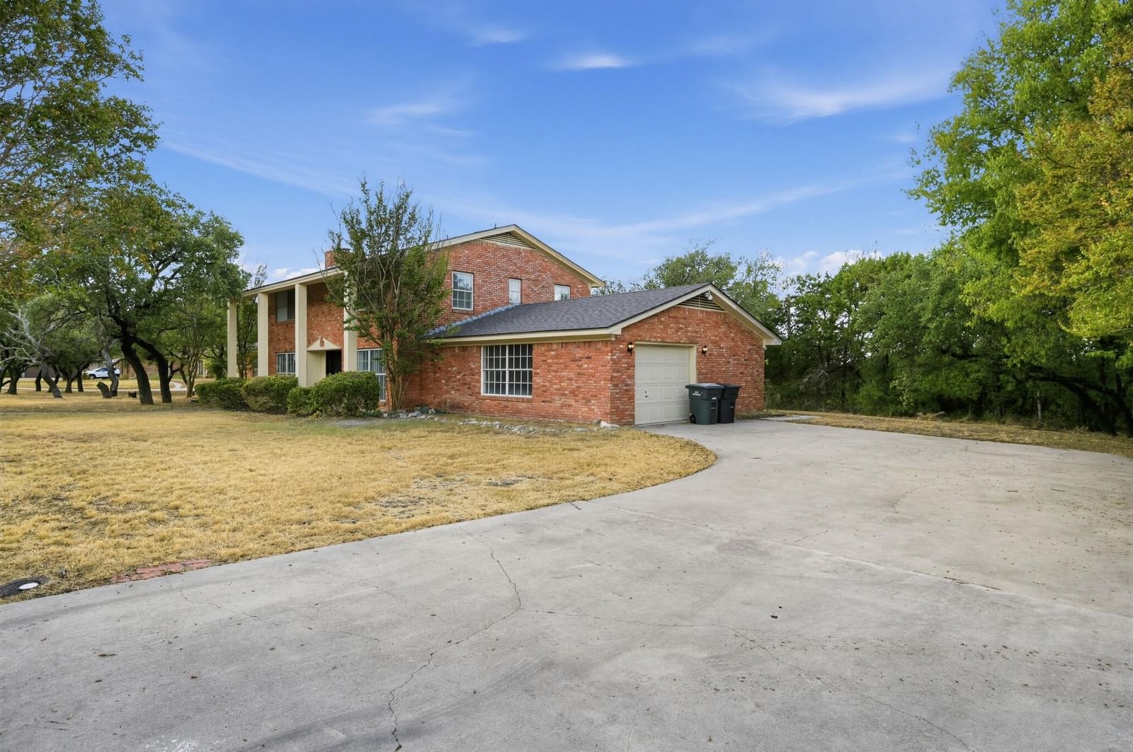 606 Ash ST - Photo 1