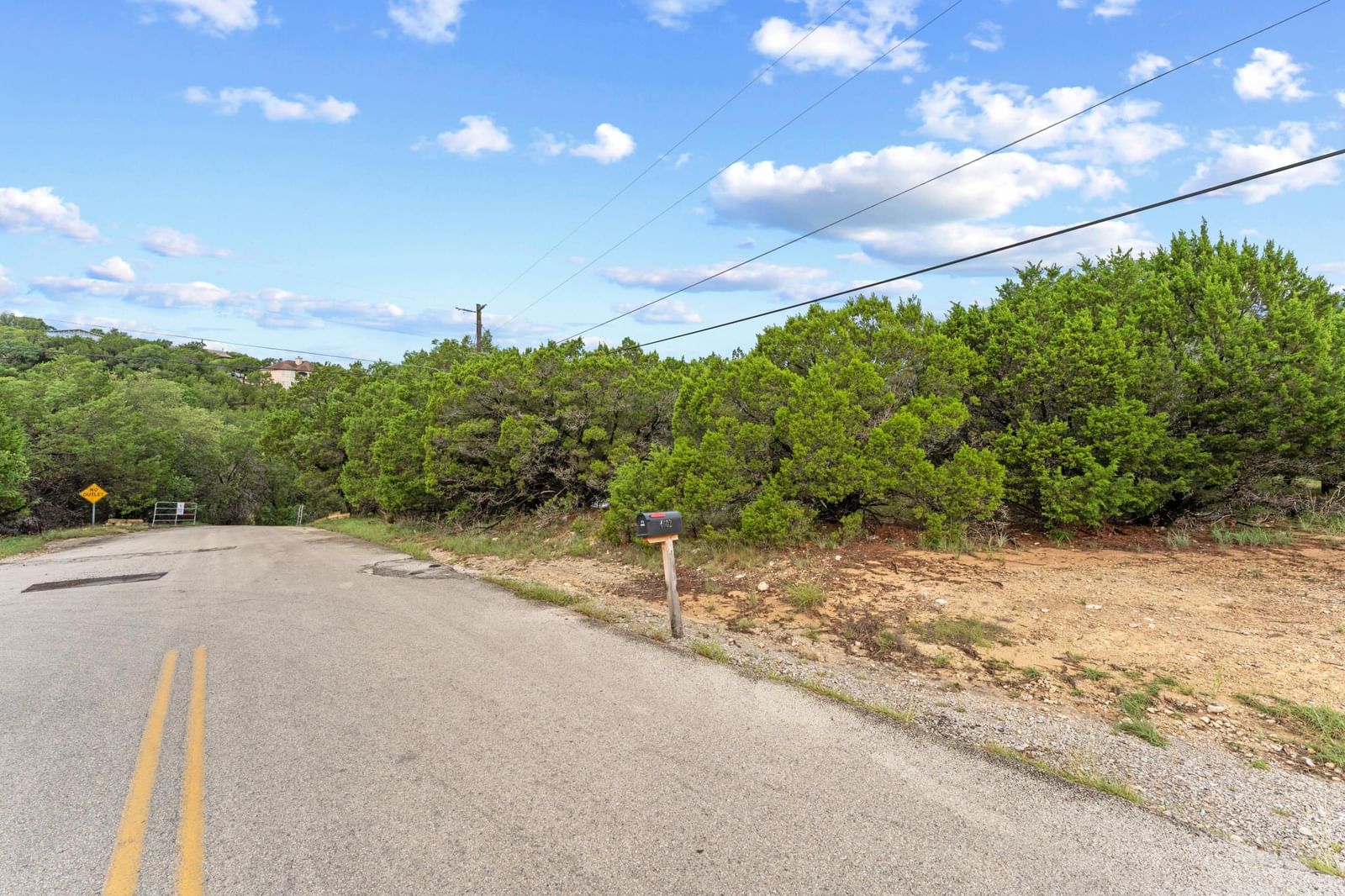 4602 Thunderbird DR - Photo 1