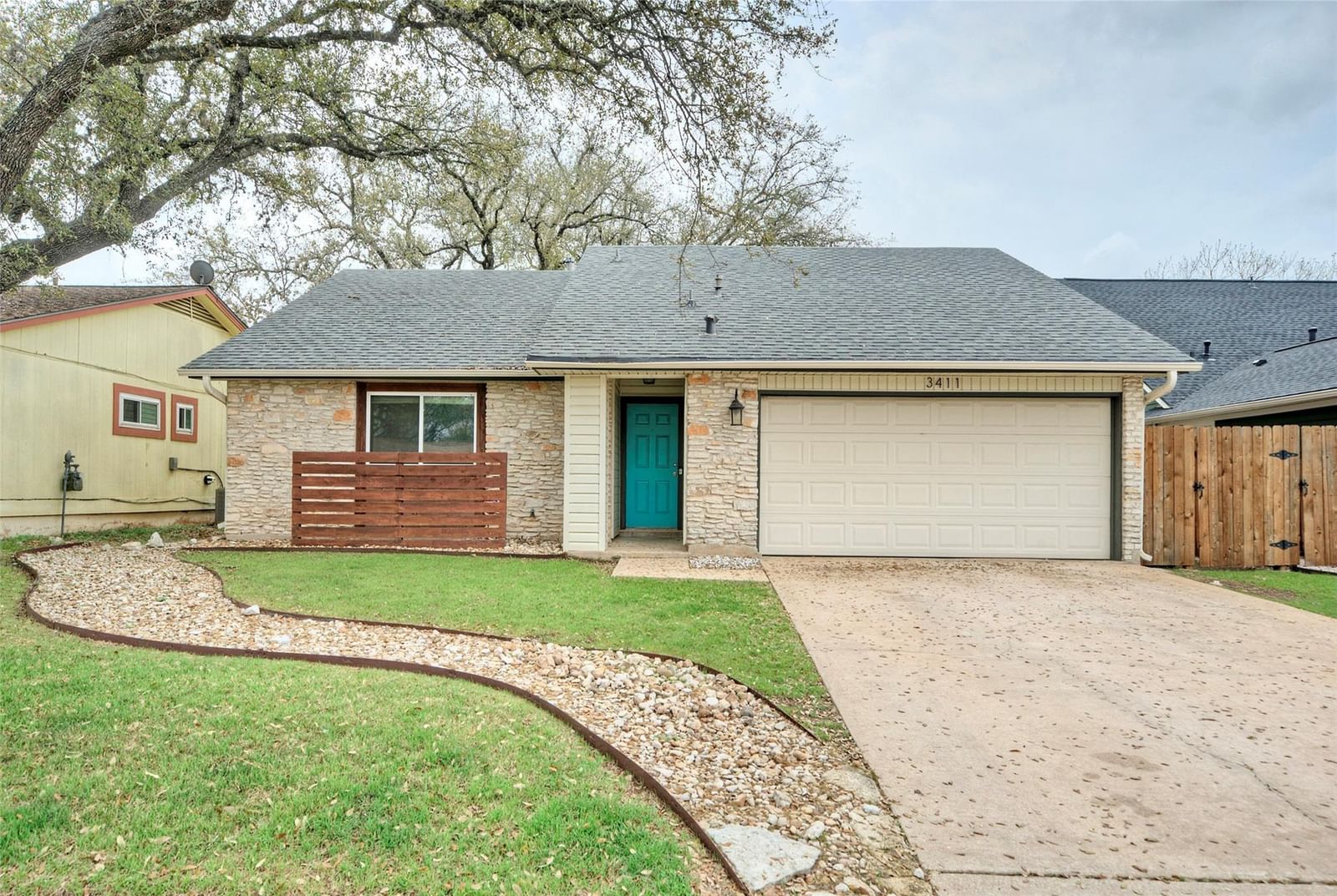 3411 Harpers Ferry LN - Photo 1