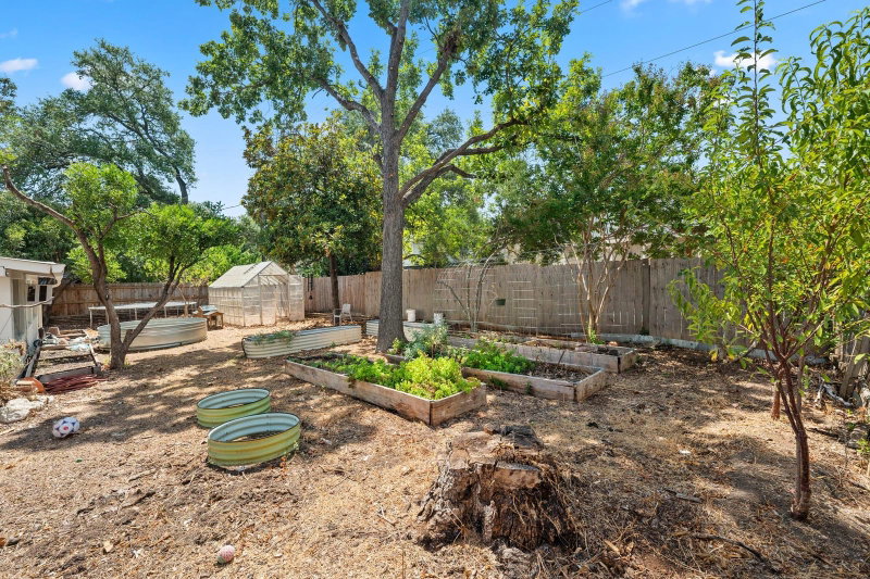 Property photo 34