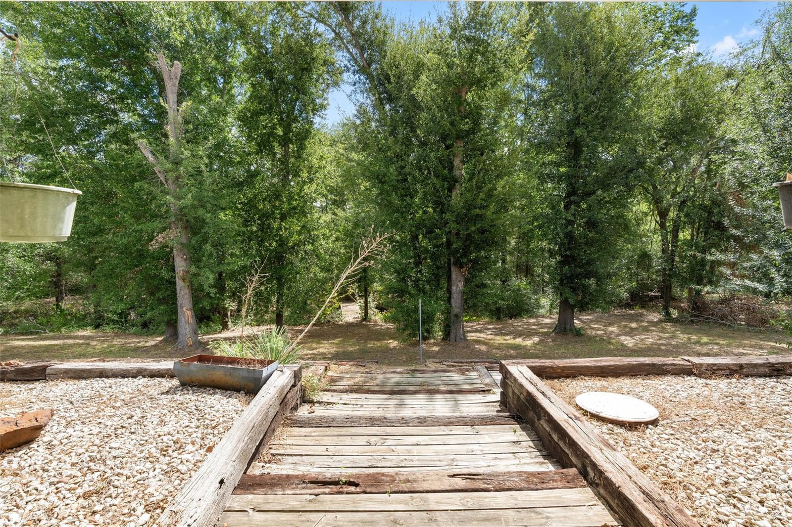 Photo 32