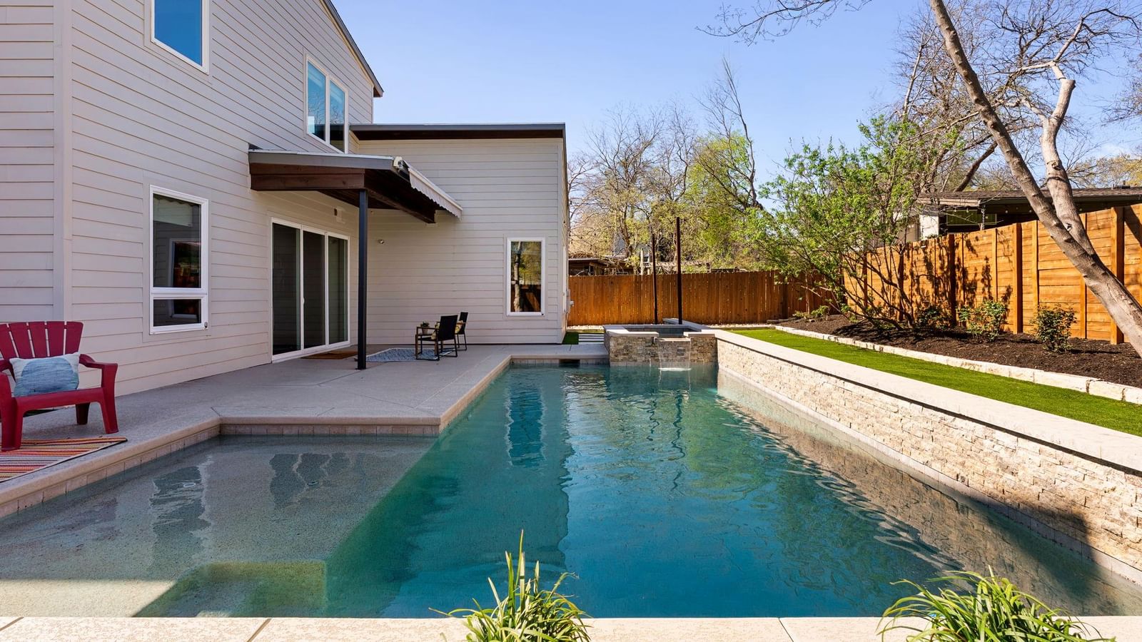 4700 Oakmont BLVD - Photo 1
