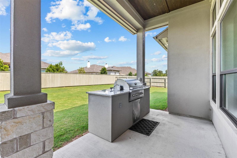 Property photo 31