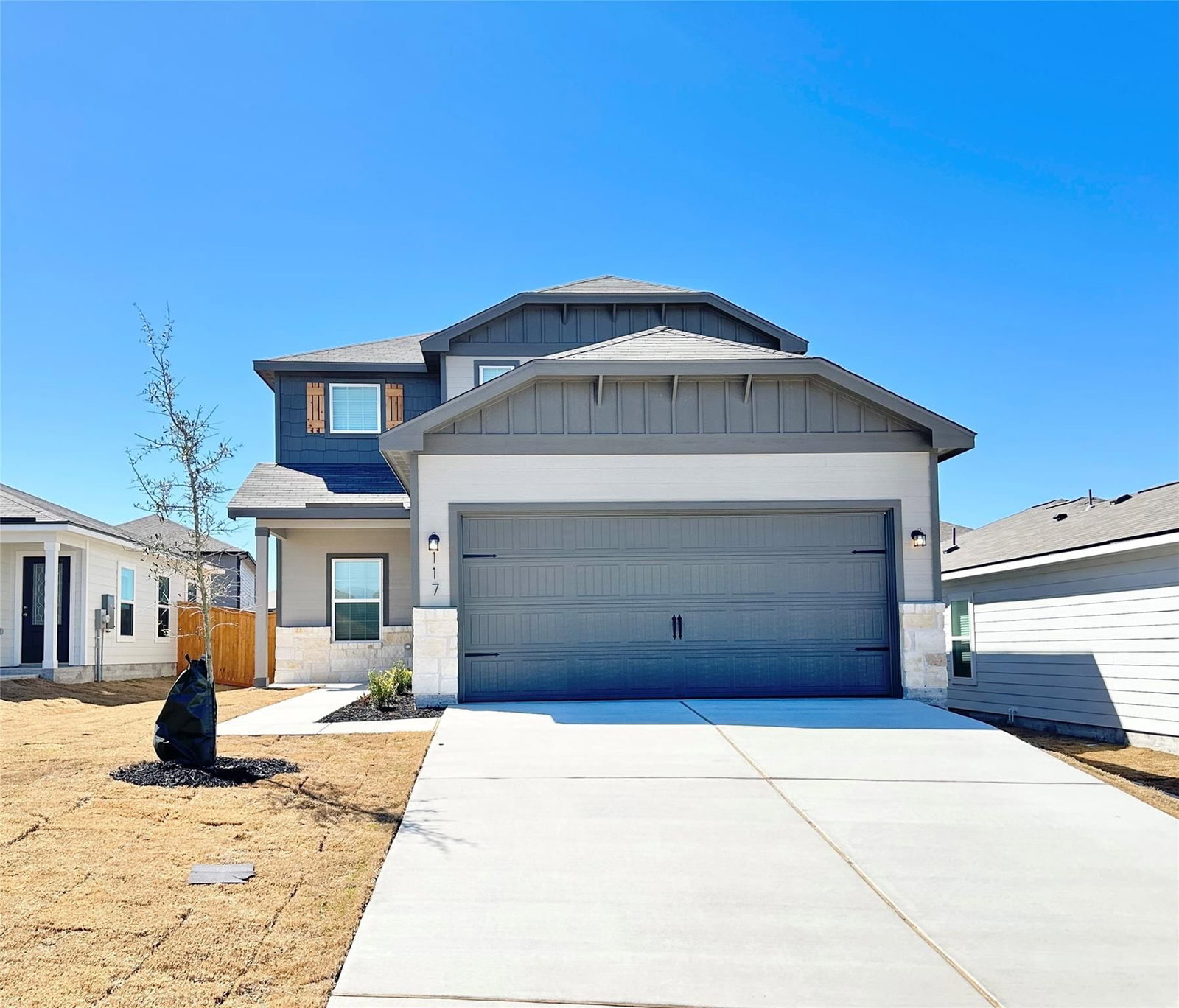 117 Paradise Canyon DR - Photo 1