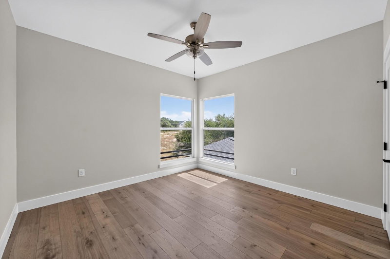 Property photo 36