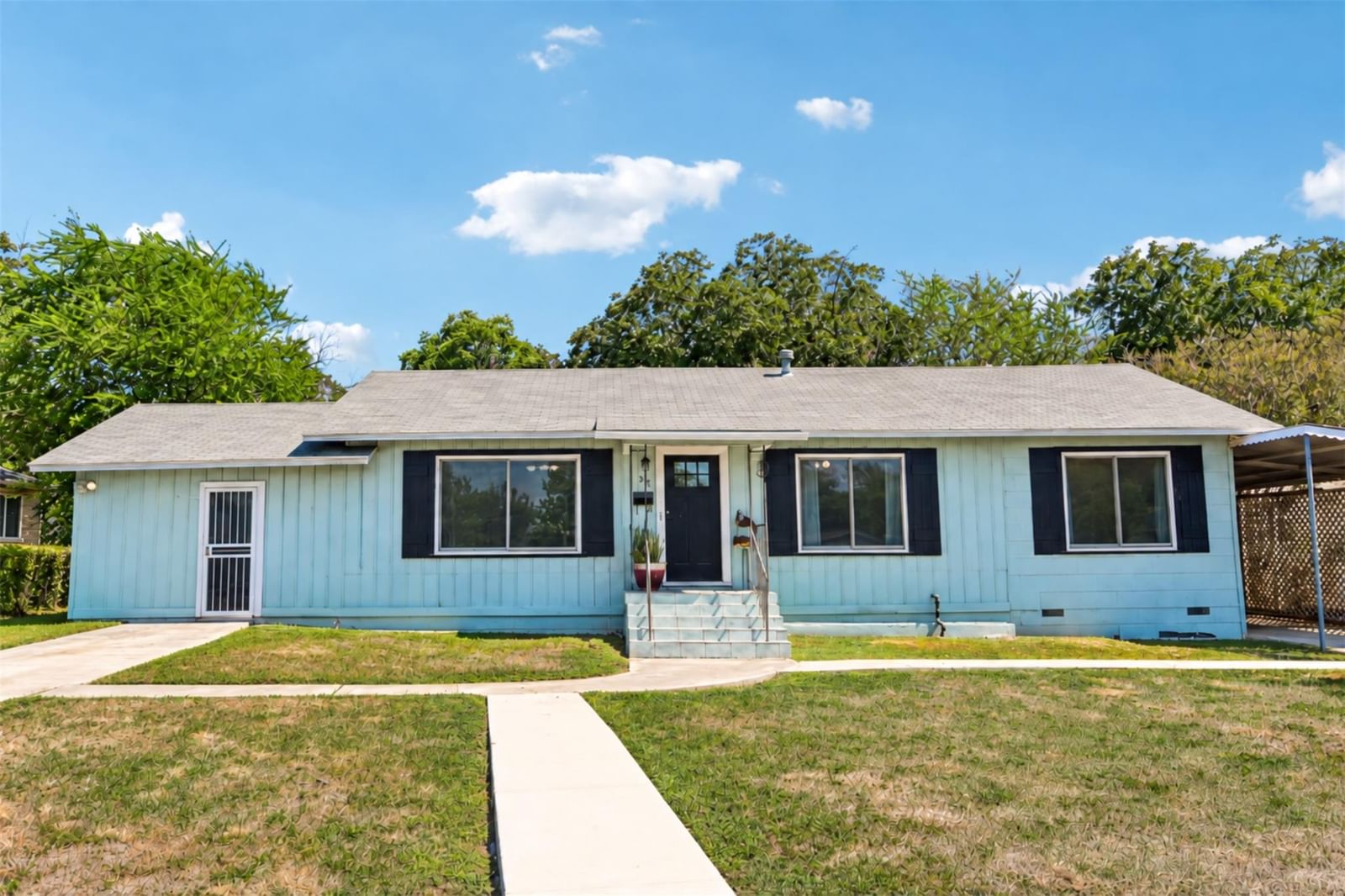 331 Sutton DR - Photo 1