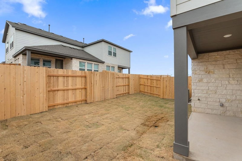 Property photo 38
