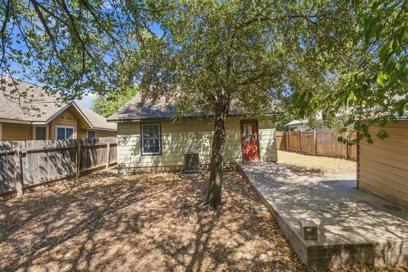 Property photo 33