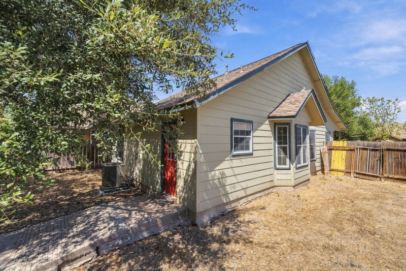 Property photo 36
