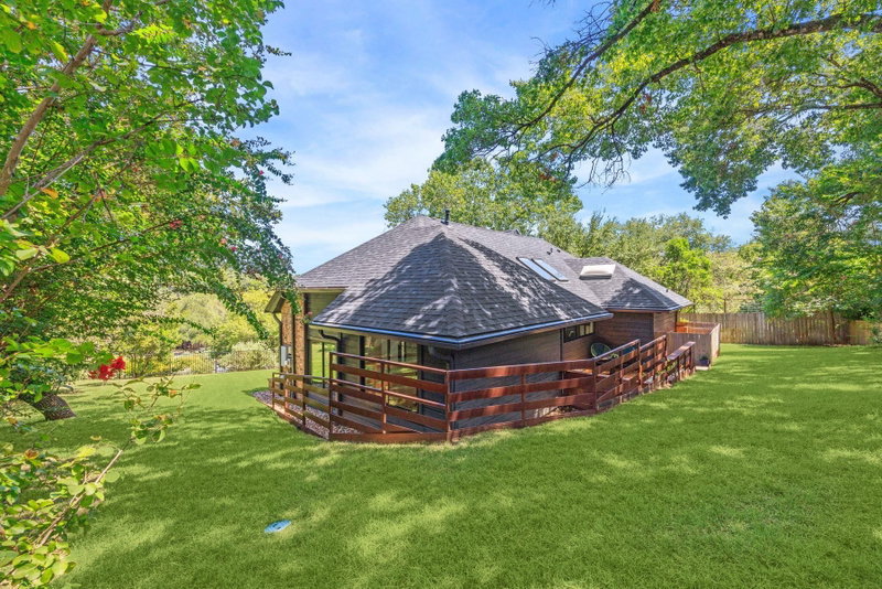 Property photo 24
