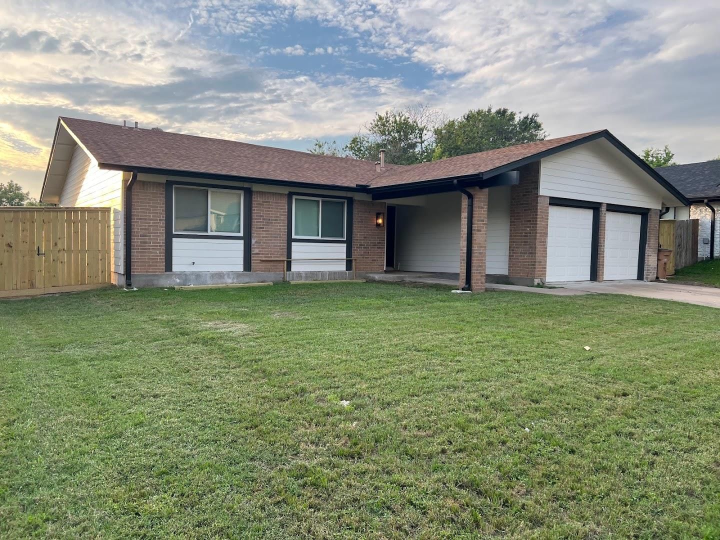 4802 Carsonhill DR - Photo 1