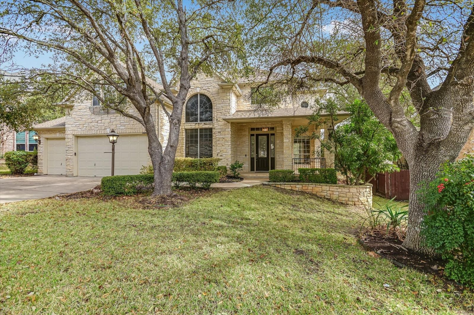 9605 Corbe DR - Photo 1