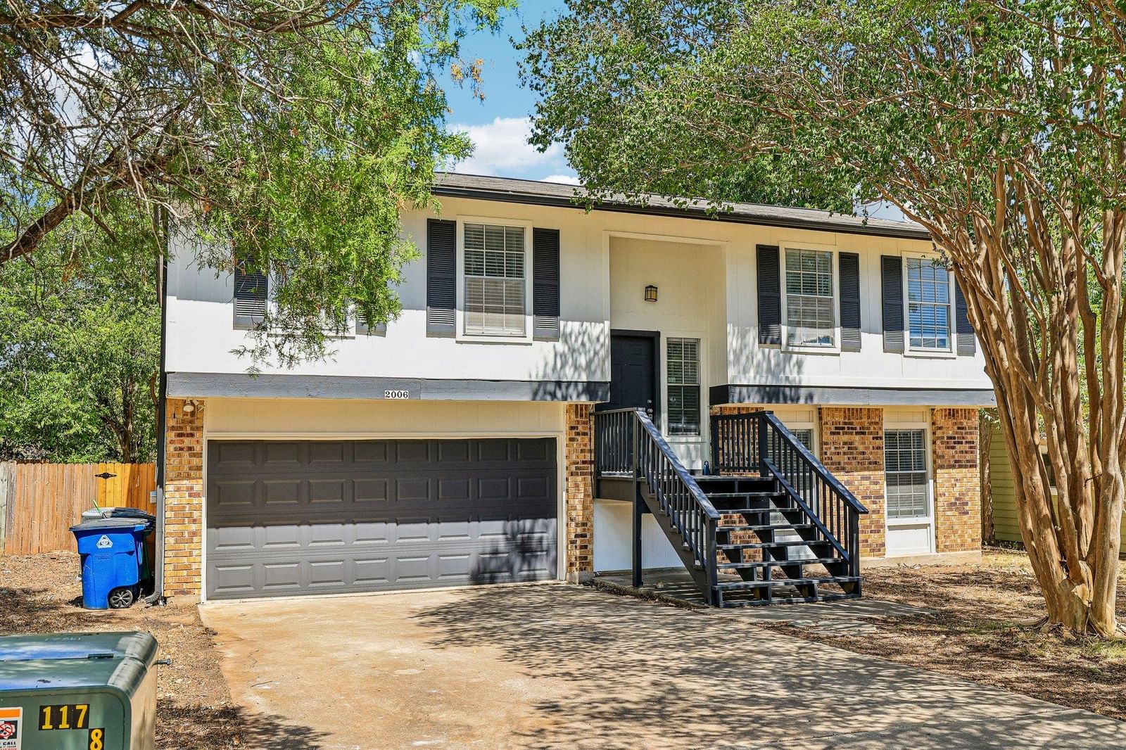 2006 Lear LN - Photo 1