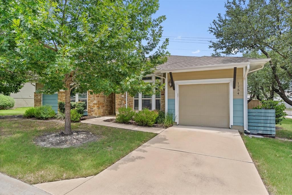 1754 Rowdy LOOP - Photo 1