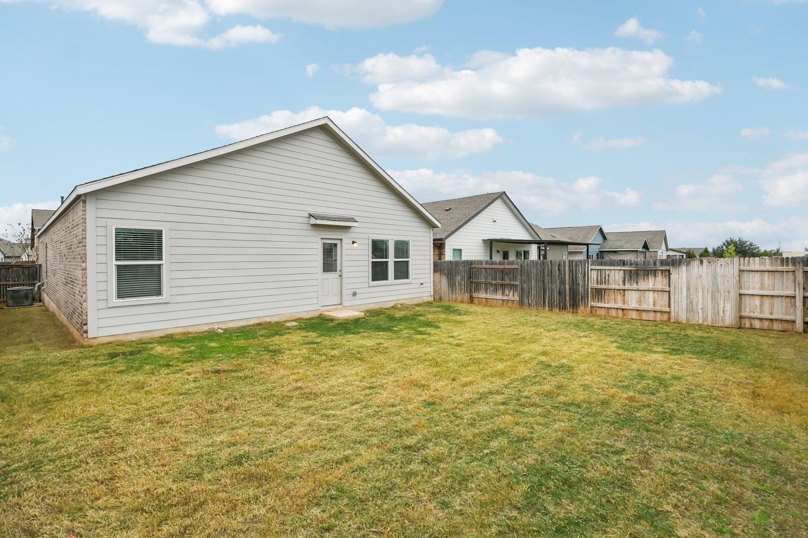 Photo 34