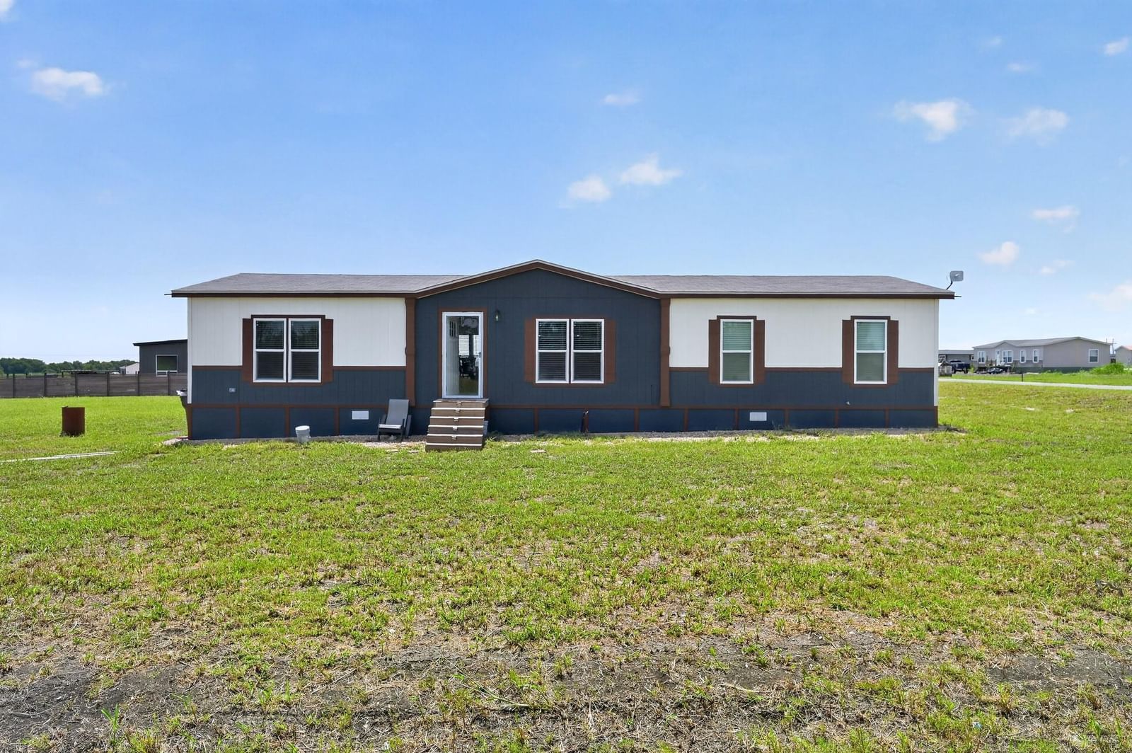 1134 Switchgrass RD - Photo 1