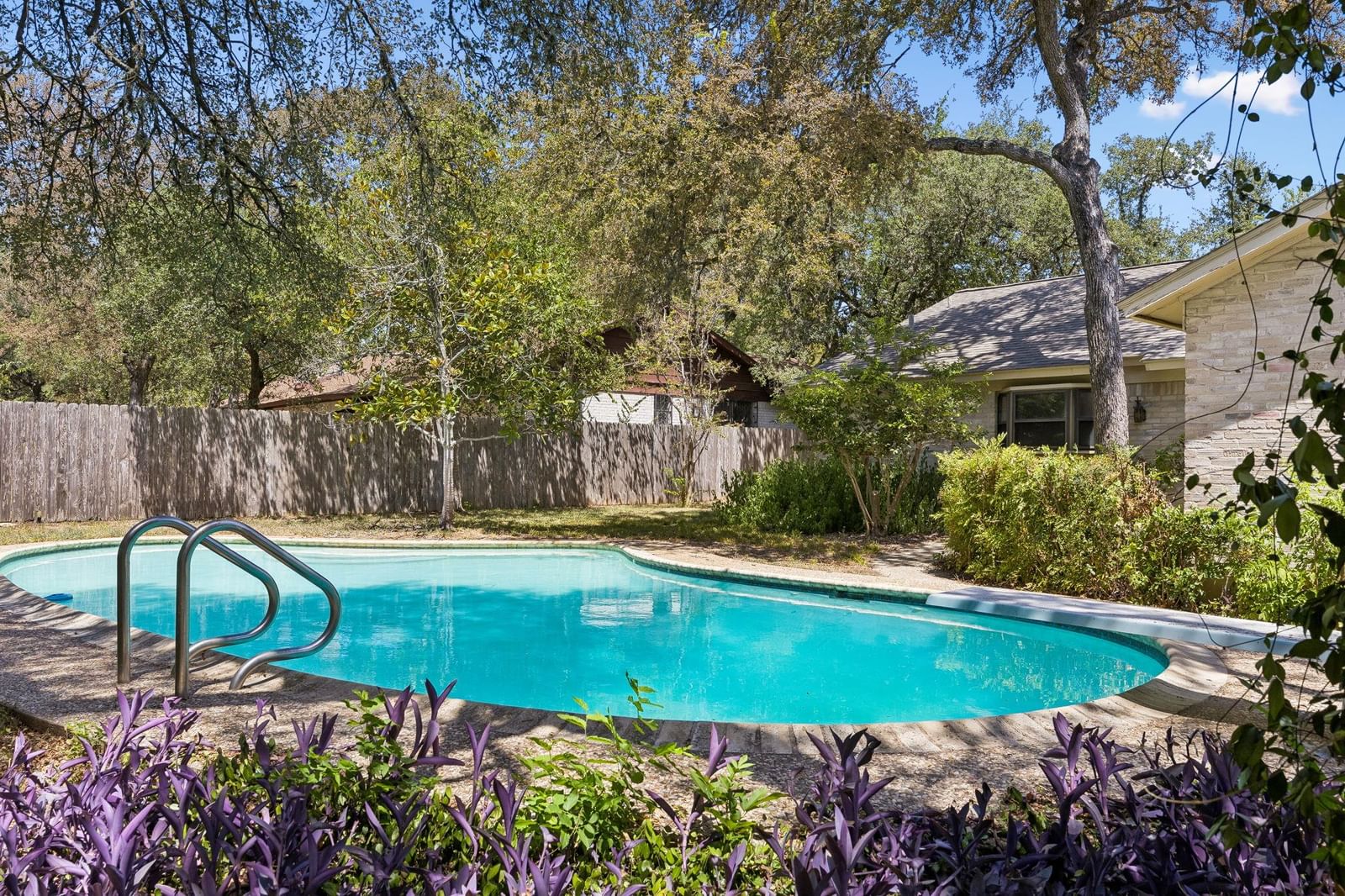 2509 Toulouse DR - Photo 1