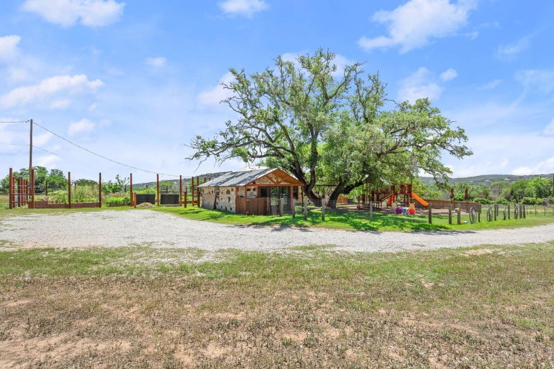 Property photo 27