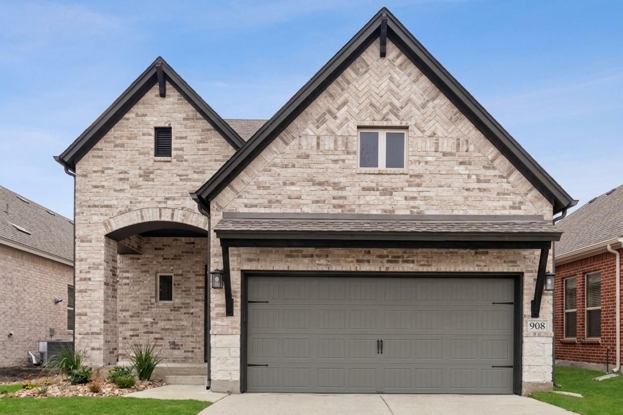 908 Prominence WAY - Photo 1