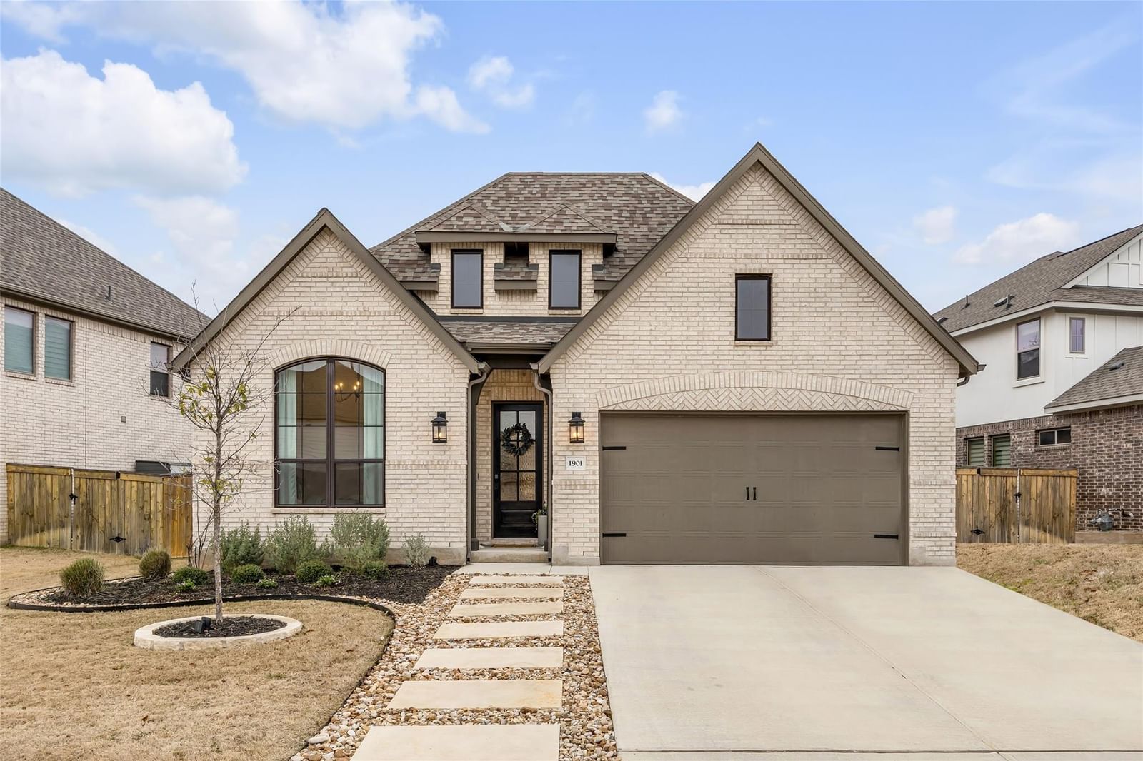 1901 Sir Nathaniel LN - Photo 1